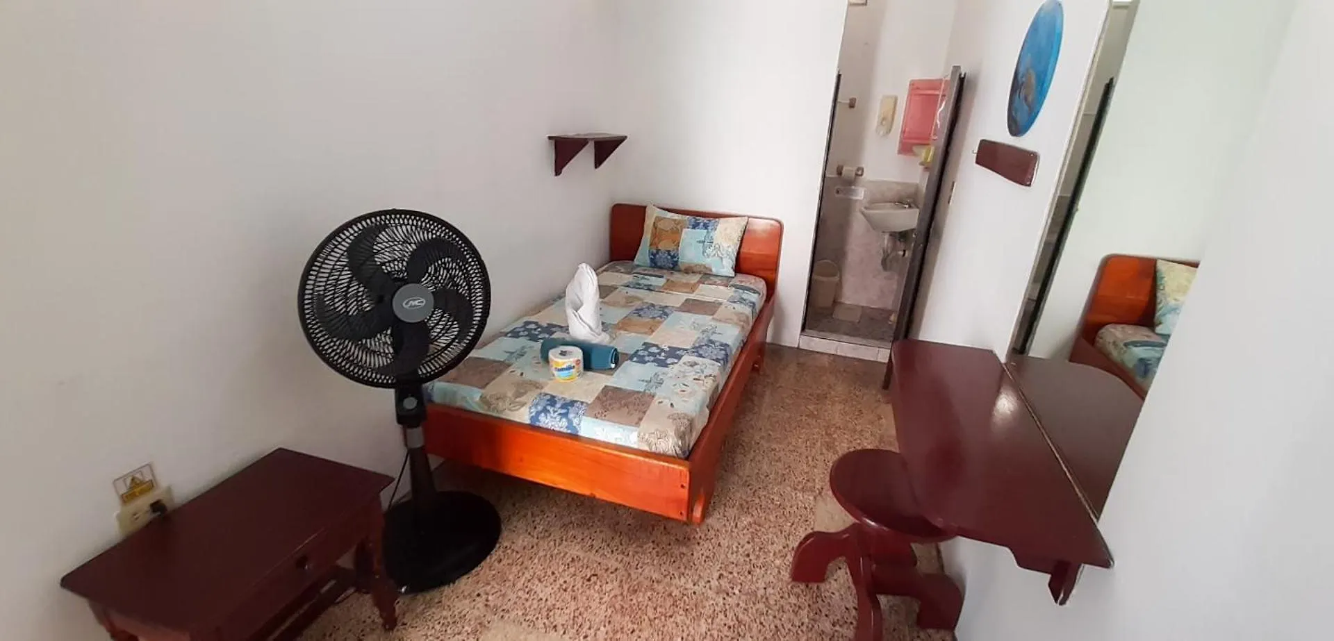 Historico Hostal Elizabeth Puerto Ayora  Ecuador
